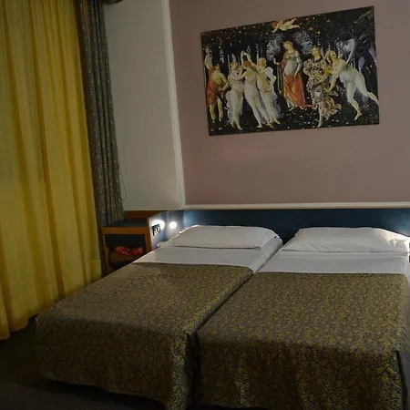 Hotell Mirage 4*