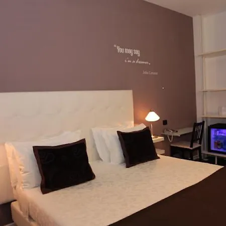 Mirage Hotell