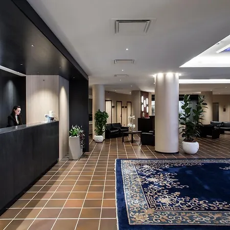 Mirage Hotell 4*
