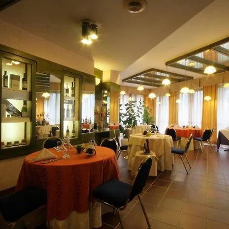 Hotell Mirage 4*
