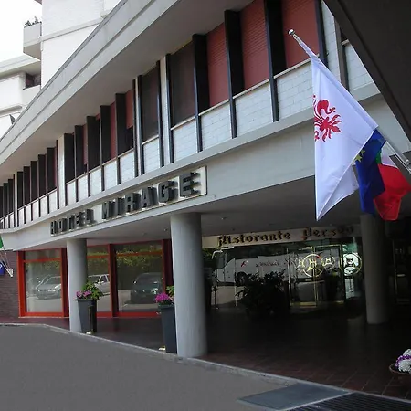 Mirage Hotell 4*