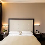미라지 호텔 4*